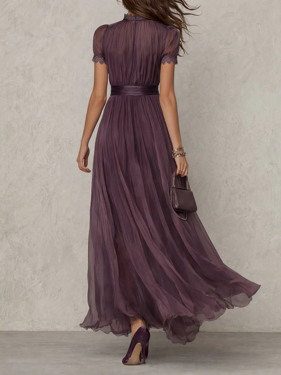 Robe Maxi Élégance en Dentelle Flavira